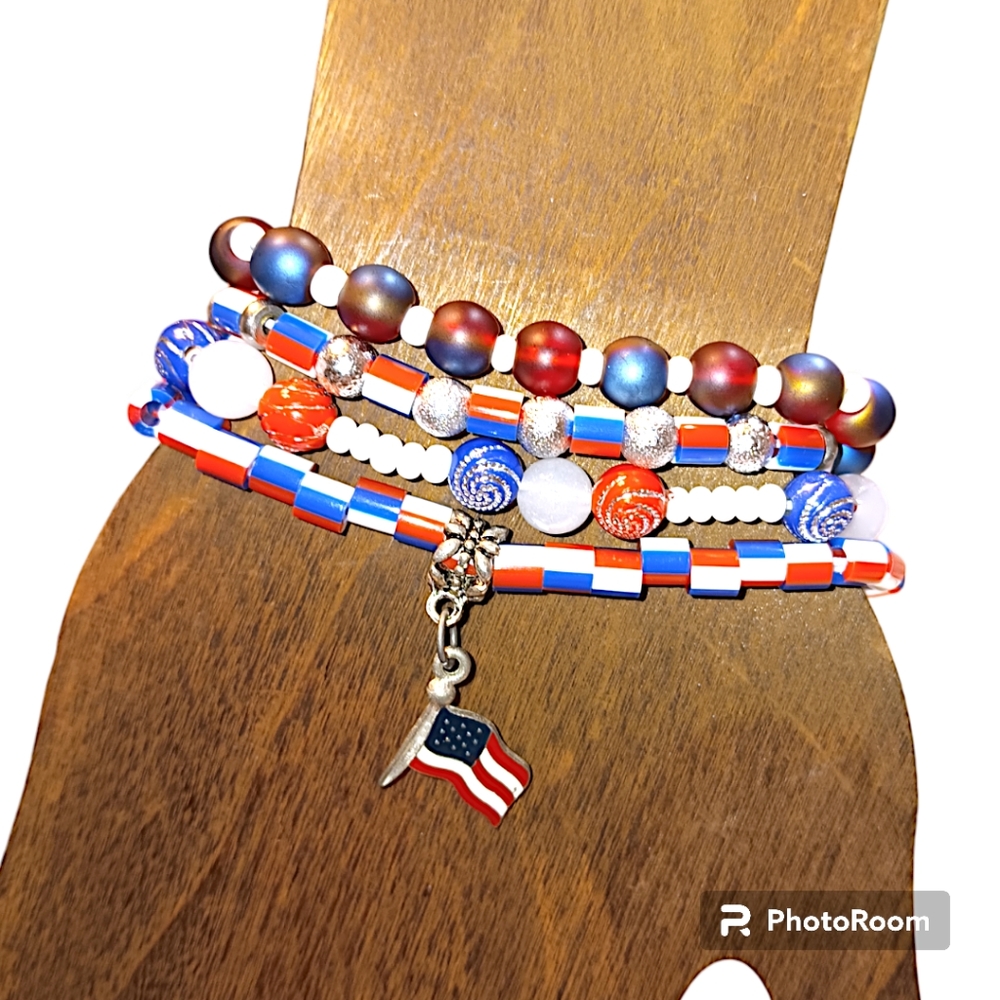 HANDMADE Red, White, & Blue Beaded Patriotic Stackable Unisex Stretch Bracelets